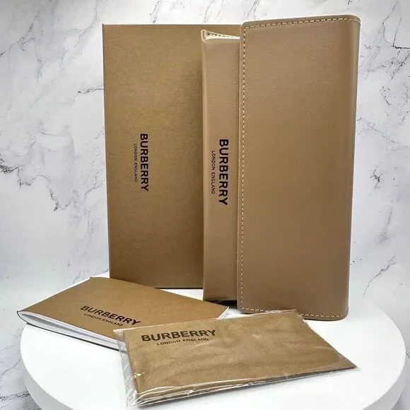 New Burberry Sunglasses - Picture 9 of 16